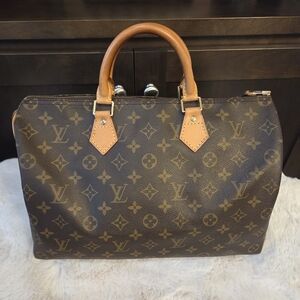 Getting close to closing my closet ❤️Louis Vuitton Monogram Canvas Handbag